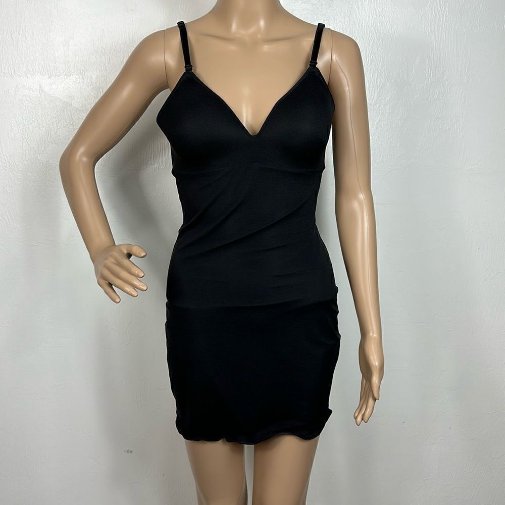 Barely There Seamless Shapewear Slip In Black Size M